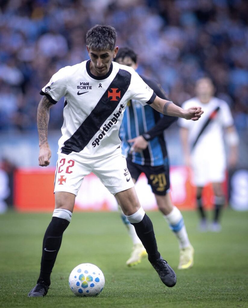 sem-cuesta,-saldivia-deve-ser-o-titular-do-vasco-neste-sabado-contra-o-coritiba