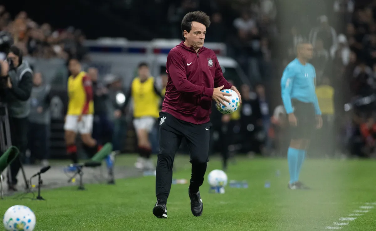 fernando-diniz-deve-promover-mudancas-no-corinthians-para-jogo-contra-o-fluminense