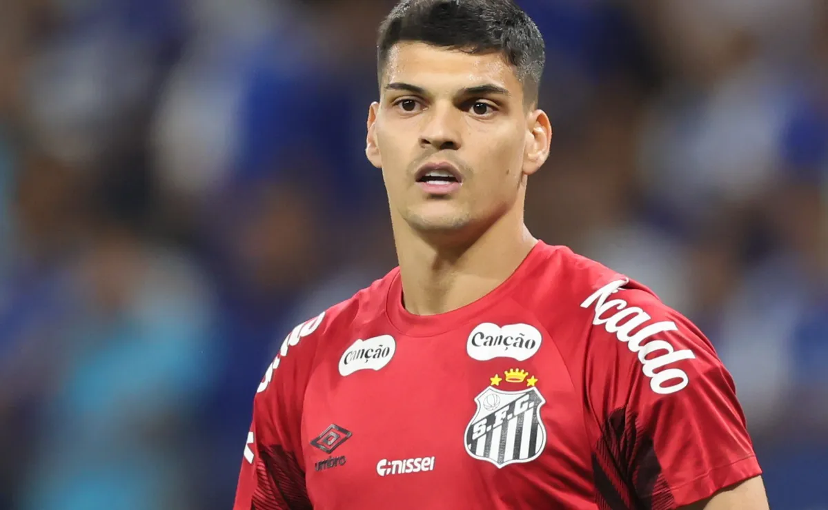 opiniao:-santos-deveria-buscar-um-novo-goleiro-no-mercado-para-comecar-2027-com-mais-seguranca
