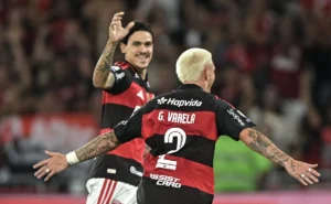 varela-aparece-como-elemento-surpresa-em-vitoria-do-flamengo-no-brasileiro