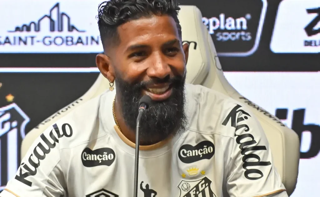 analise:-rodinei-entendeu-a-essencia-do-santos-e-ja-demonstra-identificacao-com-o-clube