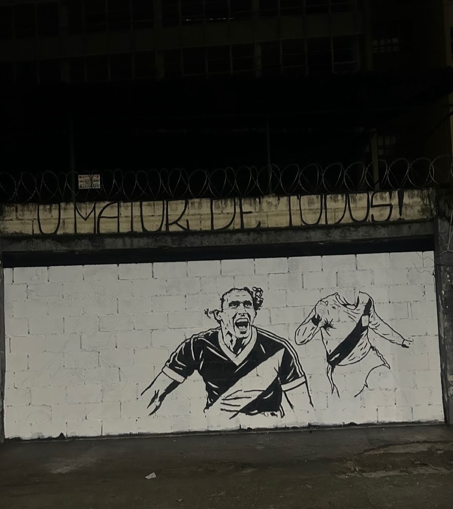 mural-em-homenagem-a-dinamite,-perto-de-sao-januario,-comeca-a-ganhar-forma;-veja-foto