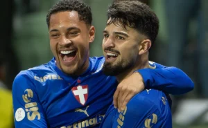 palmeiras-transforma-flaco-lopez-e-vitor-roque-em-respostas-para-cenarios-distintos