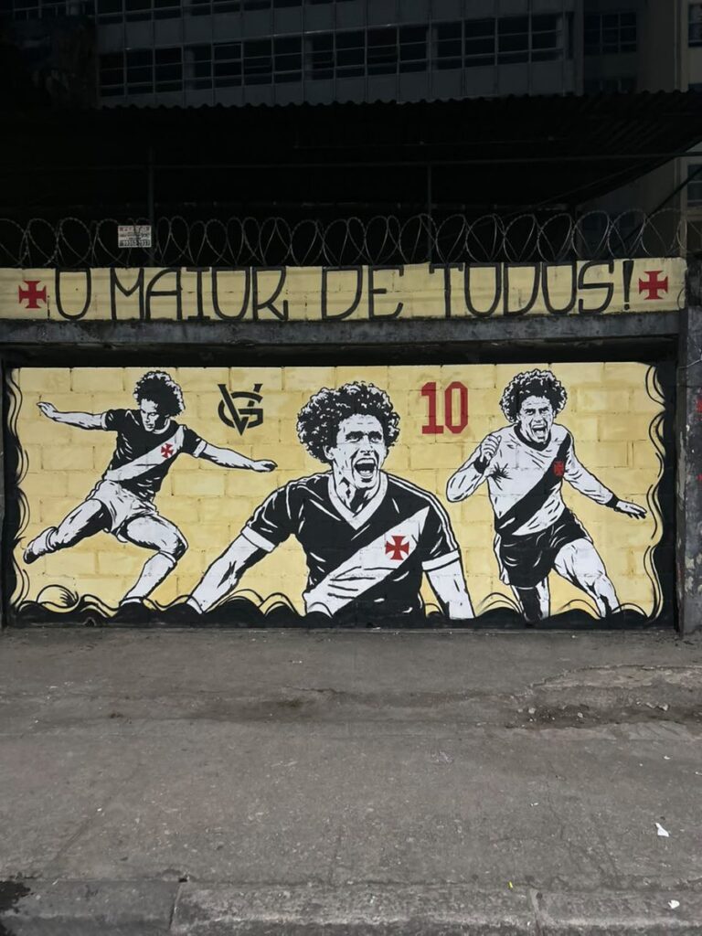 veja-como-ficou-o-novo-mural-em-homenagem-a-dinamite-no-entorno-de-sao-januario