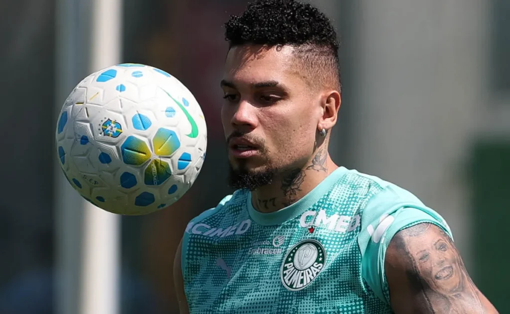opiniao:-retorno-de-paulinho-cria-no-palmeiras-uma-duvida-maior-que-a-disputa-por-vaga