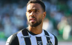 renan-lodi-revela-detalhes-de-chegada-ao-atletico-mg-e-ve-decisao-acertada:-“nao-tinha-como-negar”