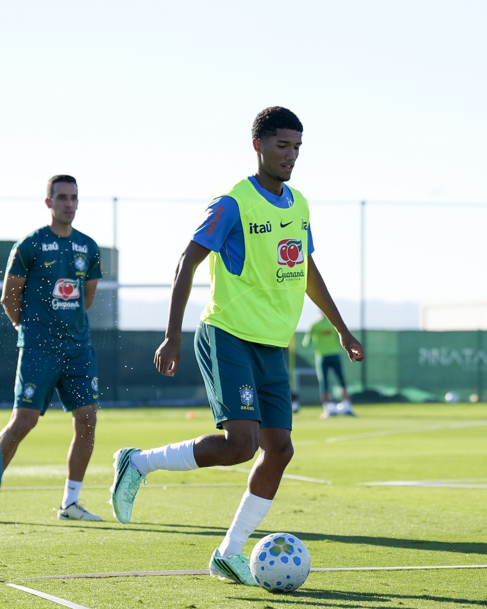 relembre-como-ramon-rique-se-firmou-no-profissional-do-vasco
