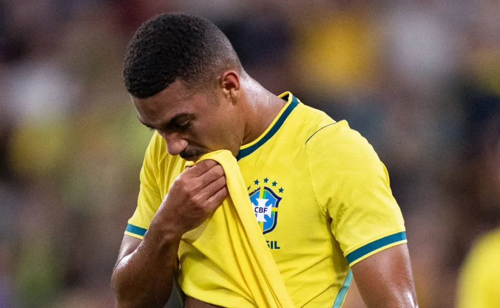 lino,-do-flamengo,-ganha-pontos-com-ancelotti-na-selecao-brasileira-e-vira-opcao-direta