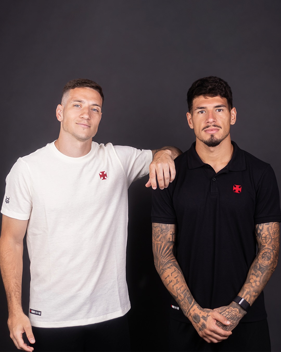 bruno-duarte-e-saldivia-posam-com-a-nova-colecao-de-roupas-casuais-da-vg