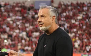 jose-boto-alerta-sobre-o-risco-do-flamengo-precisar-vender-jogadores-e-nao-repor