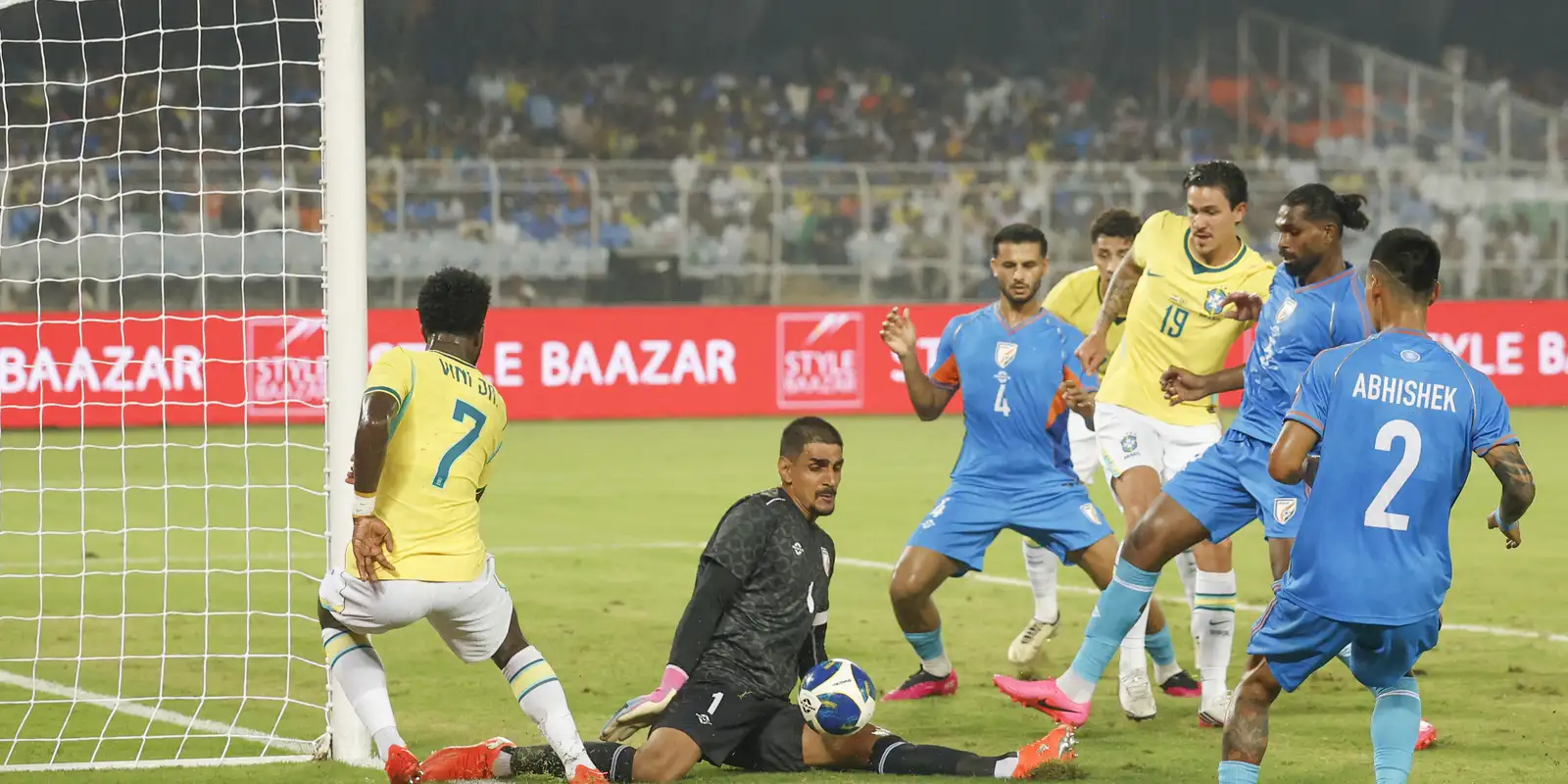 em-ritmo-de-treino,-brasil-vence-a-india-em-calcuta:-4-a-0