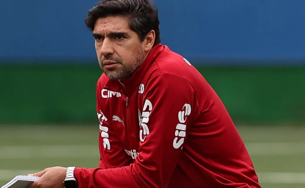 data-fifa-cria-dilema-para-abel-ferreira-e-pode-mudar-hierarquia-no-palmeiras