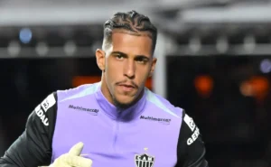 destaque-da-vitoria-do-atletico-mg,-delfim-cita-victor:-“minha-referencia”
