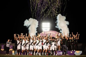 sub-17:-tecnico-cassio-barros-posta-mensagem-se-despedindo-do-vasco