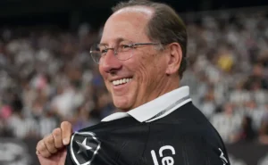 john-textor-ganha-espaco-na-saf-do-botafogo-apos-decisao-da-justica-e-tem-multa-suspensa