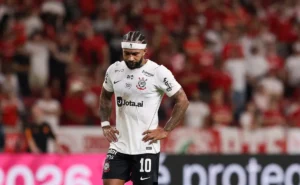 corinthians-perde-para-o-internacional-e-chega-a-setima-derrota-seguida-no-brasileirao