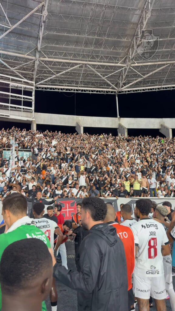 vasco-posta-video-do-grito-de-casaca-dos-jogadores-apos-a-vitoria-contra-o-botafogo;-veja
