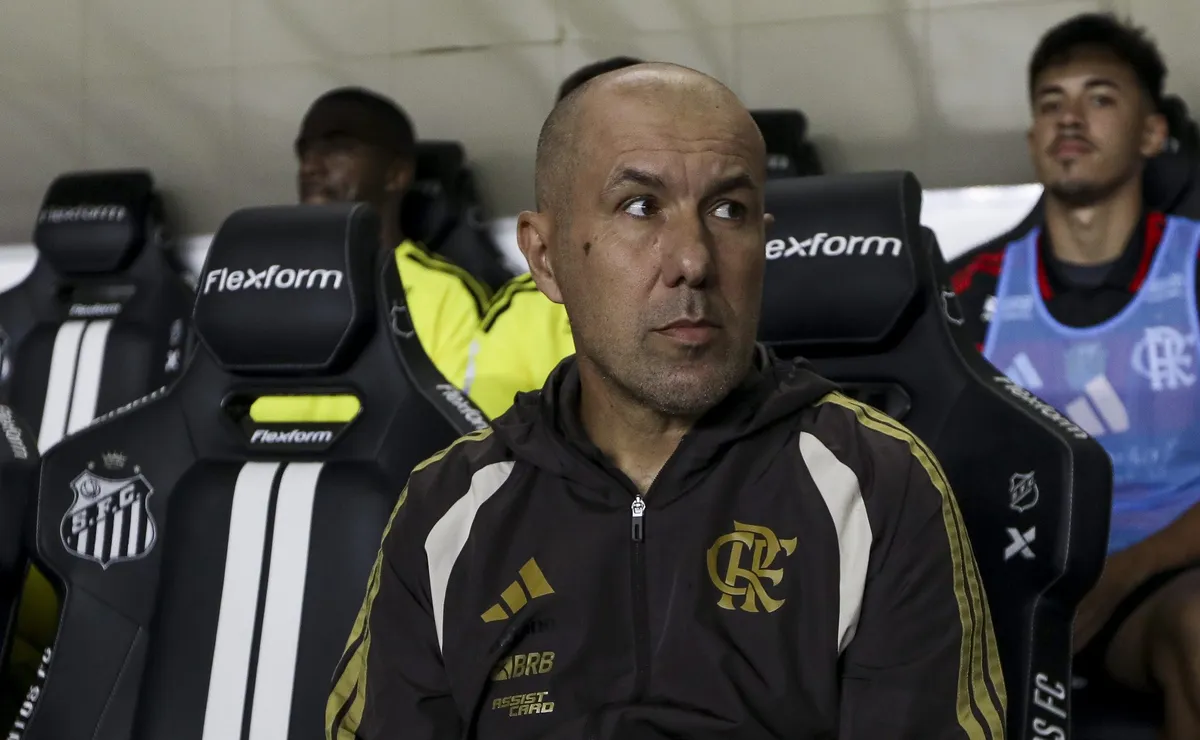 leonardo-jardim-banca-rossi-apos-erro-e-justifica-tropeco-do-flamengo:-“decisoes-erradas”