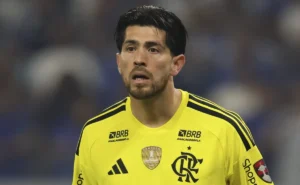 com-erro-de-rossi-e-expulsao-de-jorginho,-flamengo-ve-pontos-escaparem-no-brasileiro