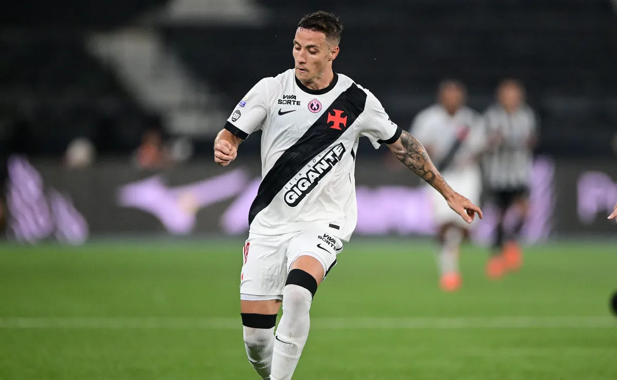 bruno-duarte-tranquiliza-torcedores-do-vasco-apos-susto-no-classico-contra-o-botafogo
