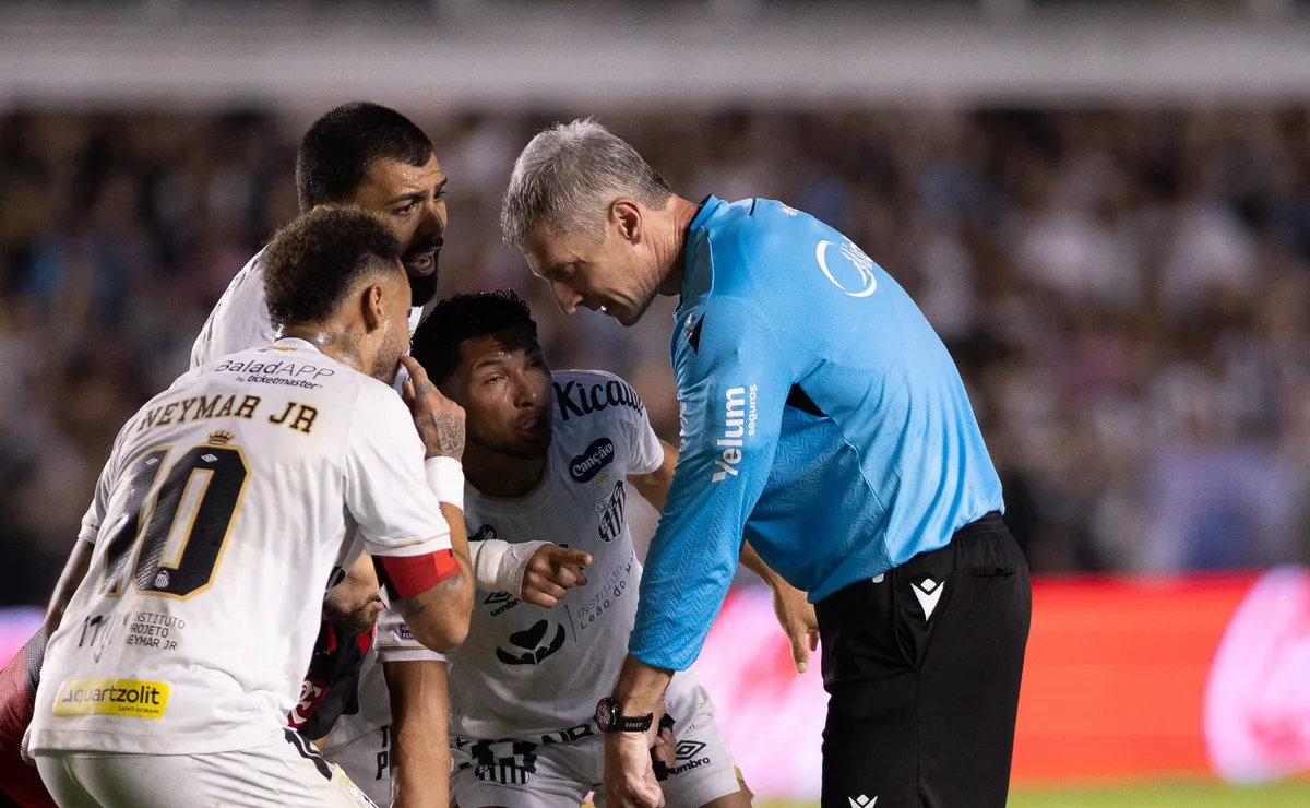 flamengo-divulga-nota-oficial-detonando-a-arbitragem-de-daronco
