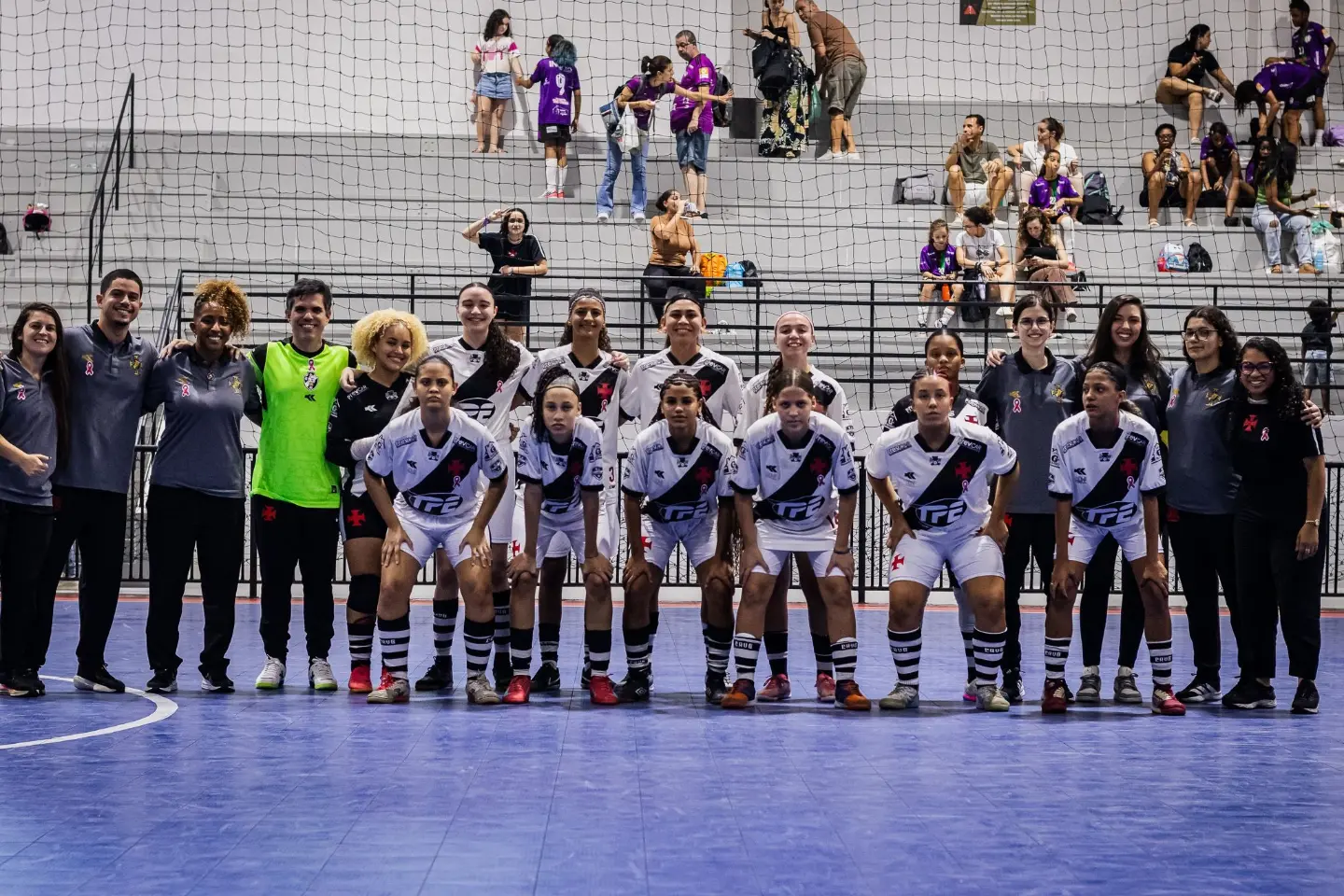 futsal-feminino-base:-vasco-vence-o-mostarda-nerd-por-9-a-0-e-vai-a-semifinal-do-carioca-sub-17