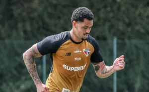 luciano-trabalha-para-voltar-contra-o-vasco,-mas-segue-como-duvida-no-sao-paulo