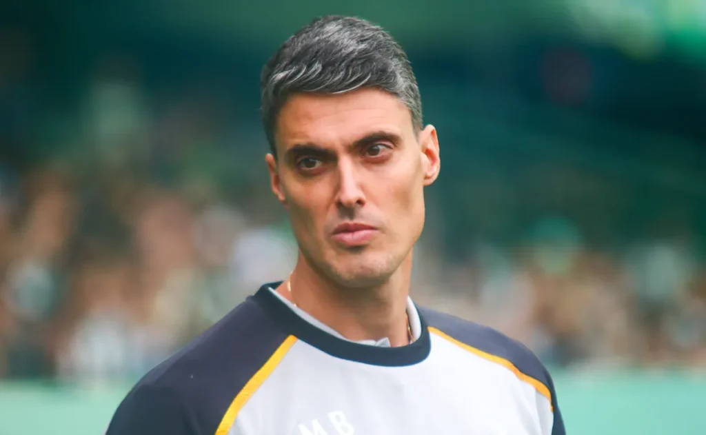 matheus-bachi-avalia-inicio-de-trabalho-no-botafogo-e-destaca-evolucao-apos-empate