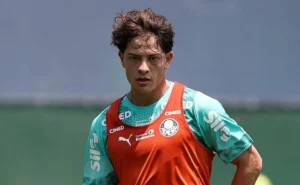 interesse-europeu-por-giay-abre-uma-nova-discussao-tatica-e-de-mercado-no-palmeiras