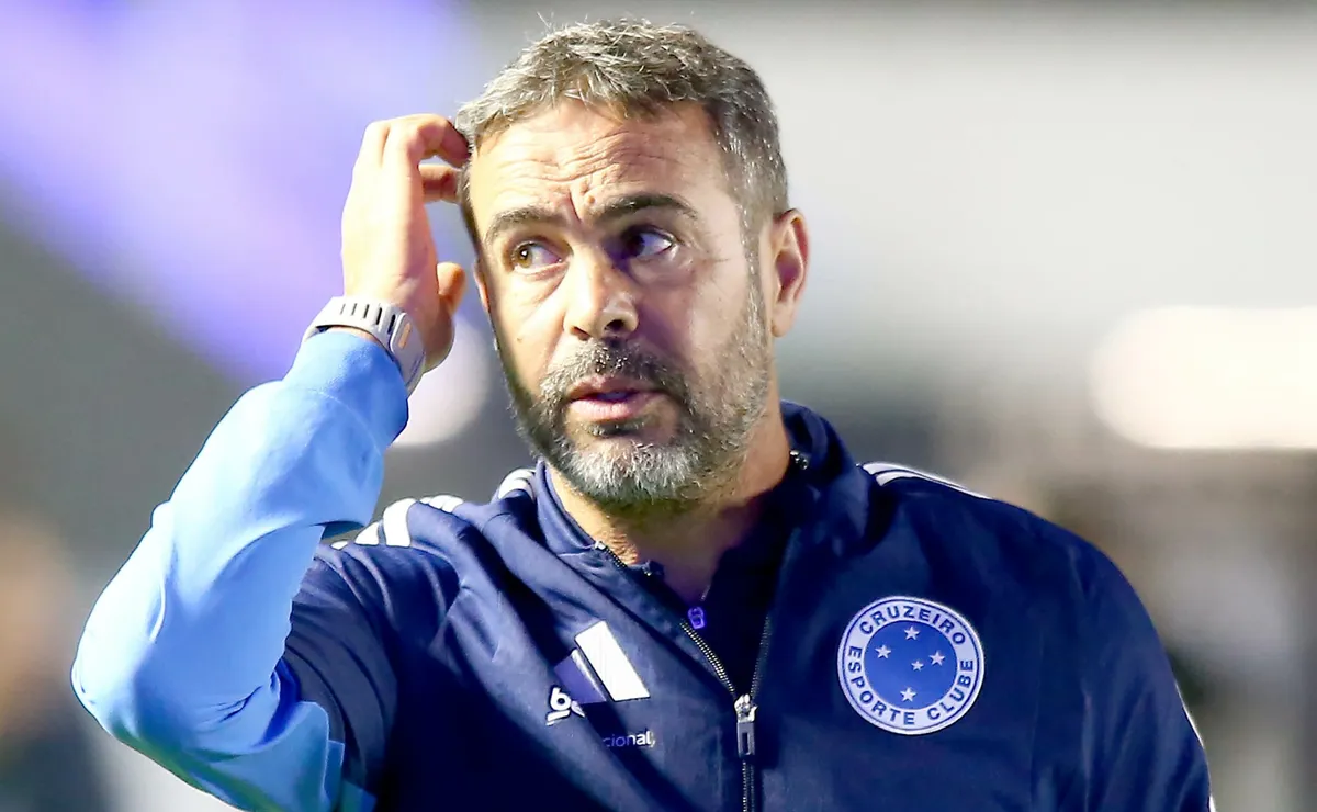 analise:-defesa-do-cruzeiro-e-uma-dor-de-cabeca-que-artur-jorge-ainda-nao-solucionou