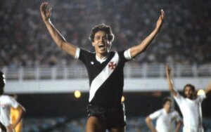 cria-da-base,-dinamite-se-consolidou-como-idolo-durante-2-decadas-de-gols-e-titulos-pelo-vasco