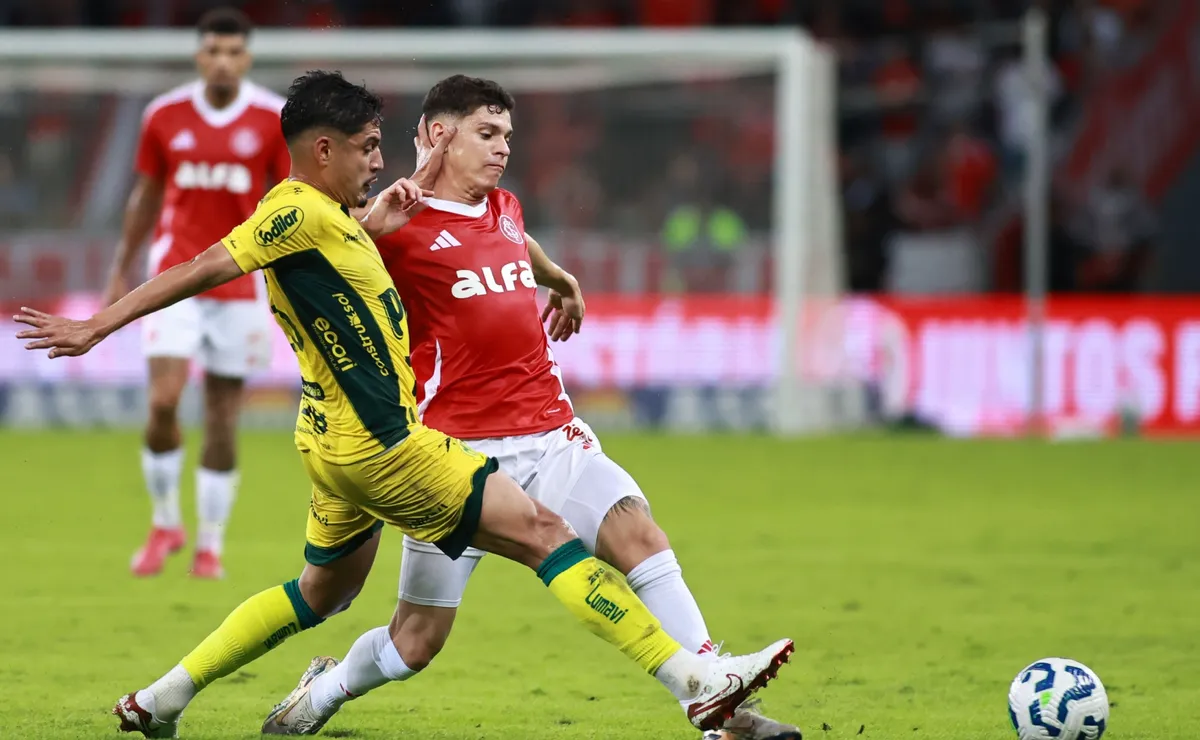 analise:-internacional-precisa-explorar-falhas-do-mirassol-na-saida-de-bola-para-sair-do-z-4