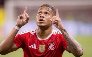 internacional-perde-vitinho-e-villagra-apos-3o-cartao-amarelo-em-derrota-para-o-mirassol