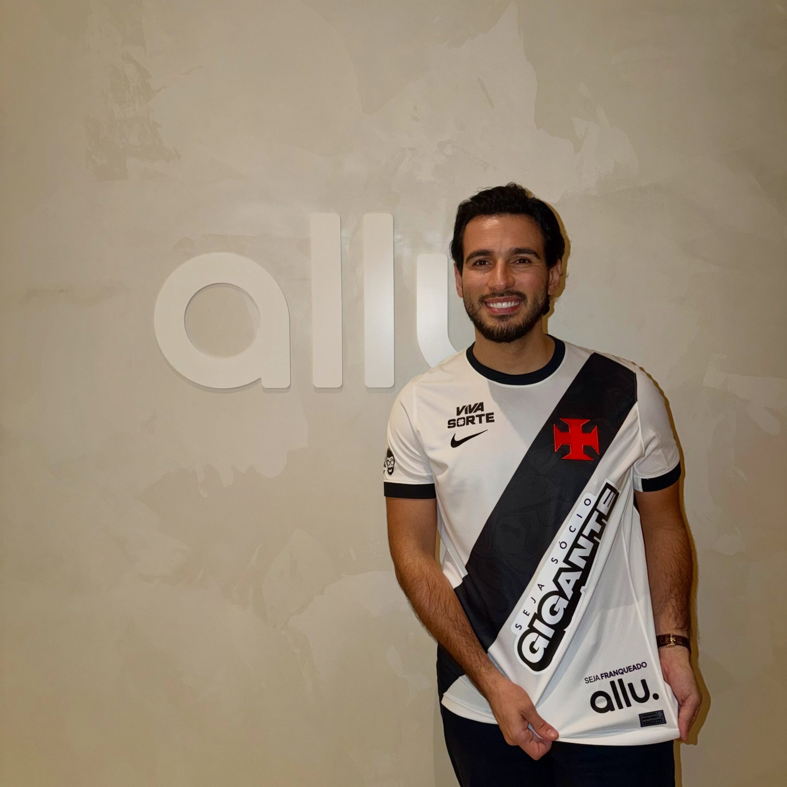 ceo-da-allu-celebra-parceria-com-o-vasco;-veja-postagem-em-rede-social
