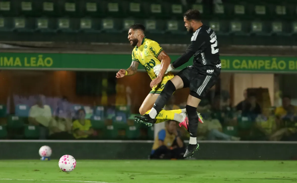 matheus-bahia-defende-matheus-cunha-apos-expulsao-no-inter-e-exalta-estreia-de-kauan-jesus