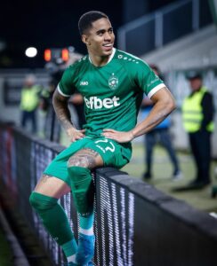 cria-do-vasco,-erick-marcus-vem-sendo-monitorado-por-varios-clubes