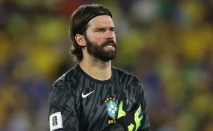 alisson-nao-descarta-voltar-a-selecao-brasileira-e-avalia-renovacao-dos-goleiros