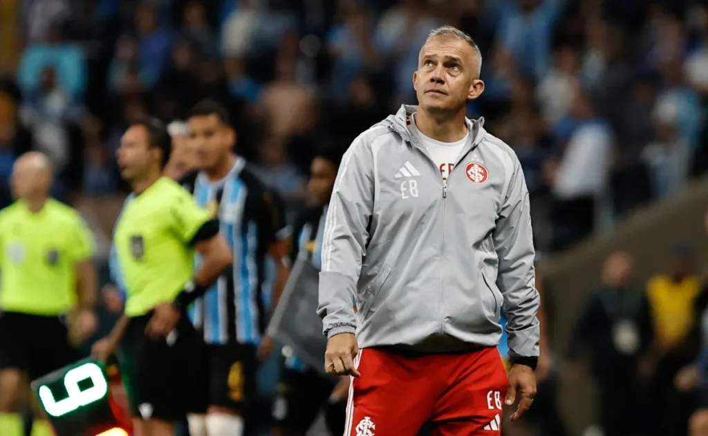 analise:-eduardo-baptista-remonta-o-internacional-apos-ter-quatro-suspensos-no-brasileirao