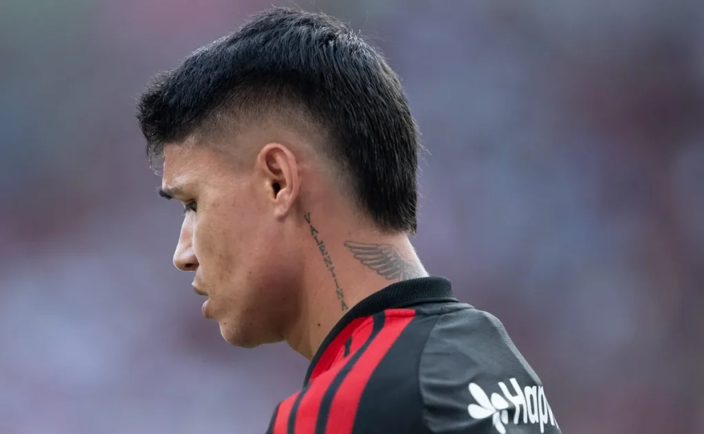 luiz-araujo-perde-espaco-no-flamengo-e-vira-uma-das-ultimas-opcoes