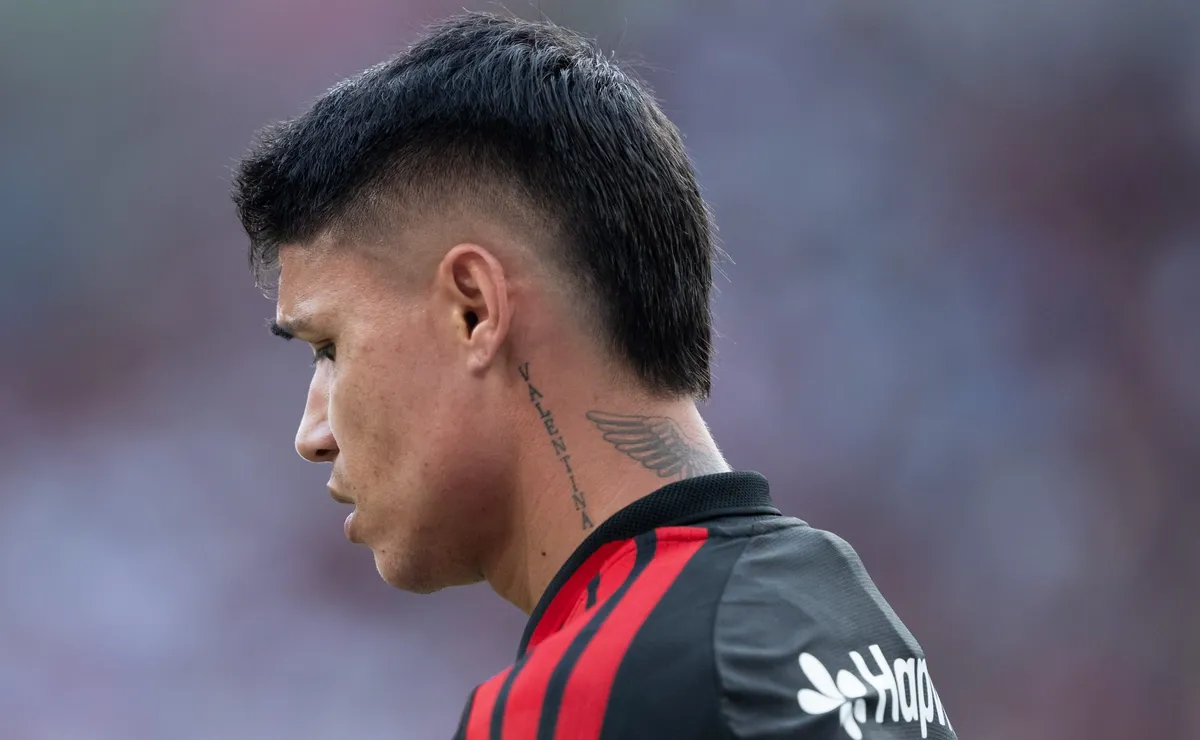 luiz-araujo-perde-espaco-no-flamengo-e-vira-uma-das-ultimas-opcoes