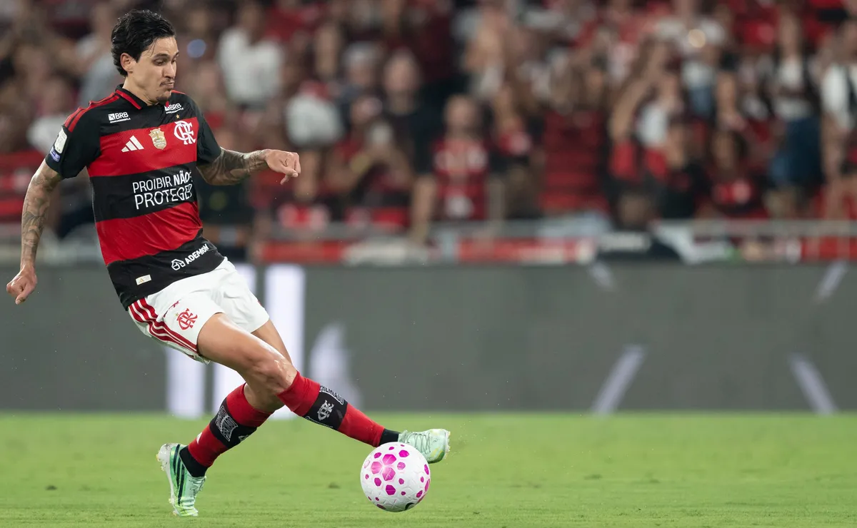flamengo-monta-forca-tarefa-para-ter-gramado-do-maracana-em-boas-condicoes