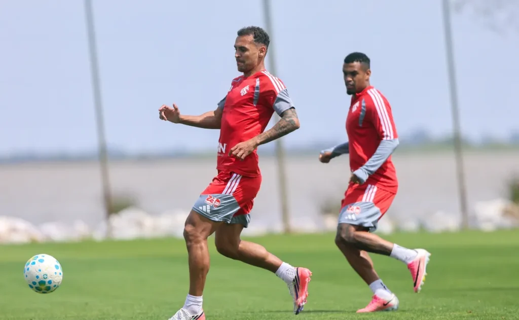 opiniao:-internacional-tem-obrigacao-de-vencer-o-botafogo-na-luta-contra-o-rebaixamento