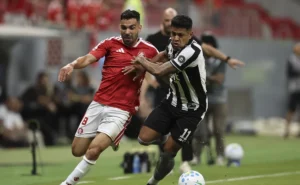 internacional-precisa-vencer-o-botafogo-e-depende-de-tropeco-do-corinthians-para-sair-do-z-4