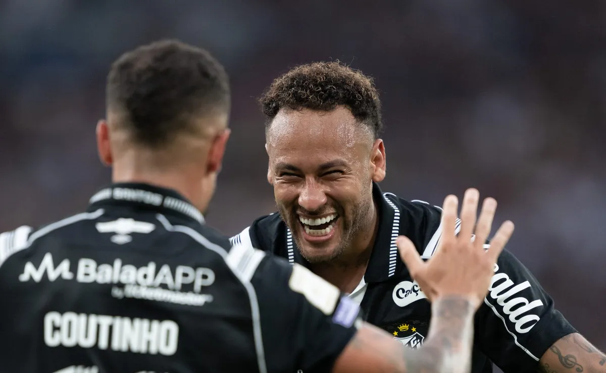 opiniao:-escalacao-ofensiva-do-santos-com-neymar-e-coutinho-tem-novo-teste-contra-o-bahia