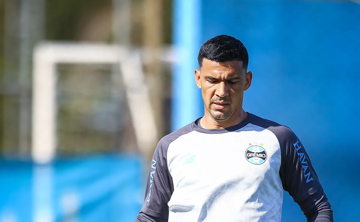 balbuena-ganha-forca-para-ser-titular-no-gremio-apos-jogo-treino-e-zagueiro-briga-por-vaga