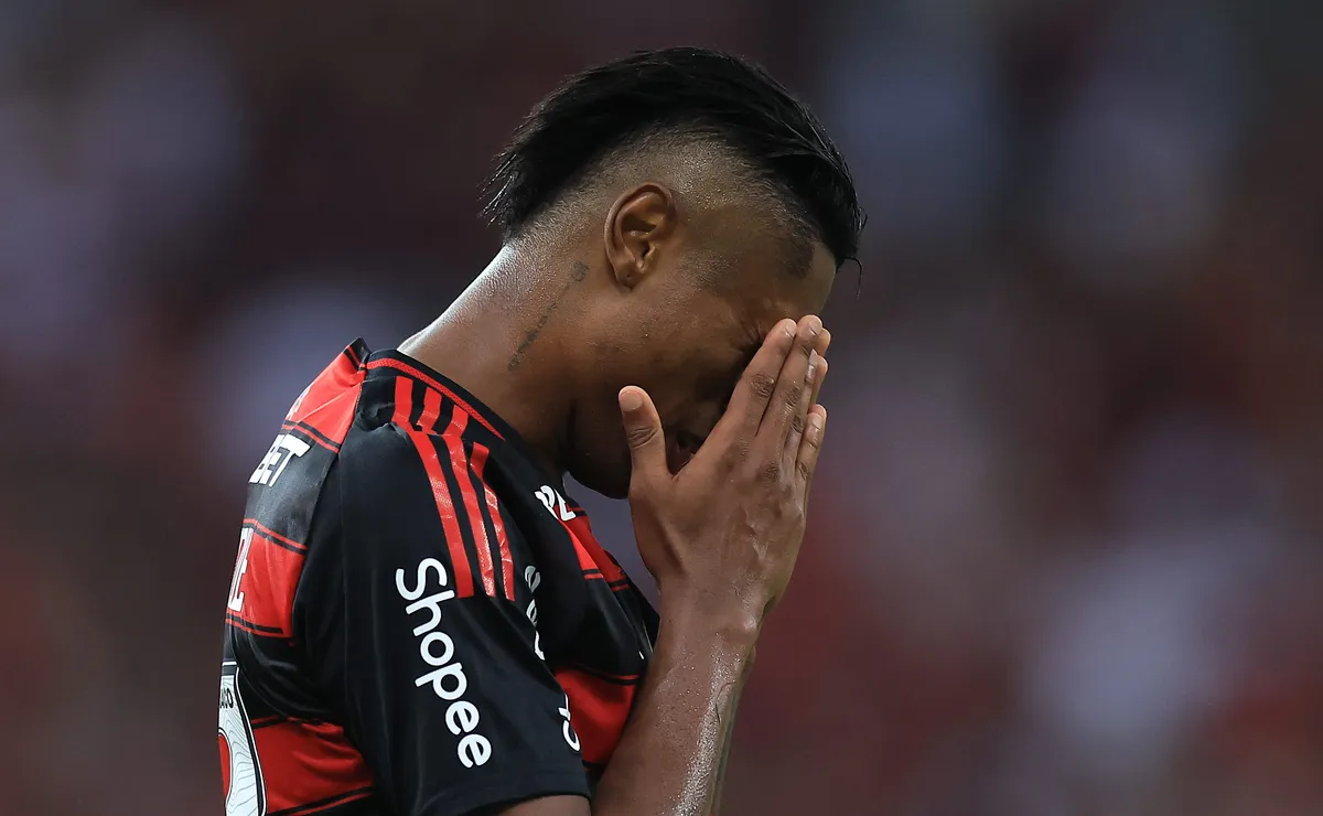 bruno-henrique-se-posiciona-apos-eliminacao-do-flamengo-na-libertadores:-“dificil-falar”