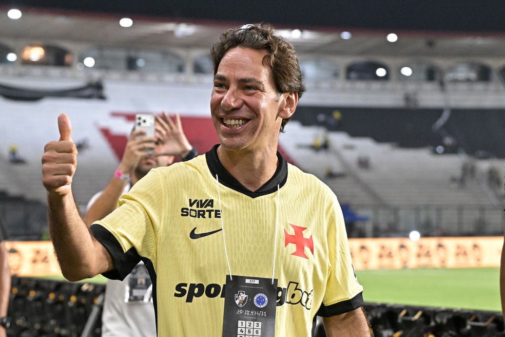 socios-do-vasco-votam-venda-da-saf-para-marcos-lamacchia;-entenda-o-processo