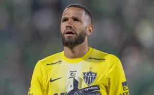 everson-e-liberado-pelo-departamento-medico-e-se-prepara-para-decisoes-pelo-atletico-mg
