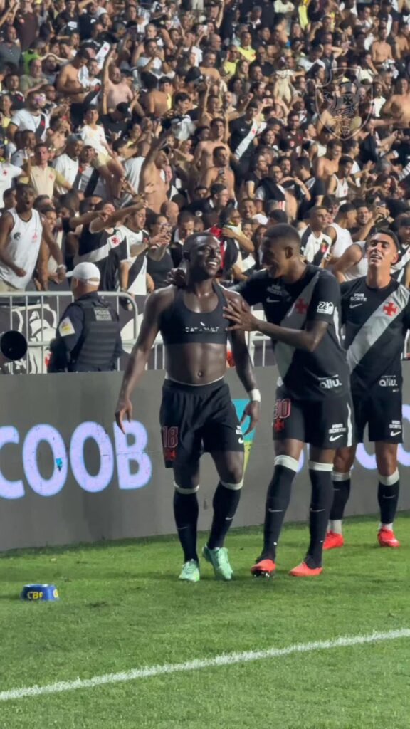 confira-a-comemoracao-de-marino-apos-o-gol-da-vitoria-do-vasco-no-jogo-contra-o-corinthians