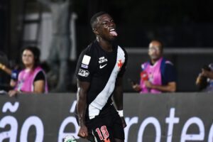 heroi-da-virada,-marino-fez-seu-1o-grande-jogo-com-a-camisa-do-vasco